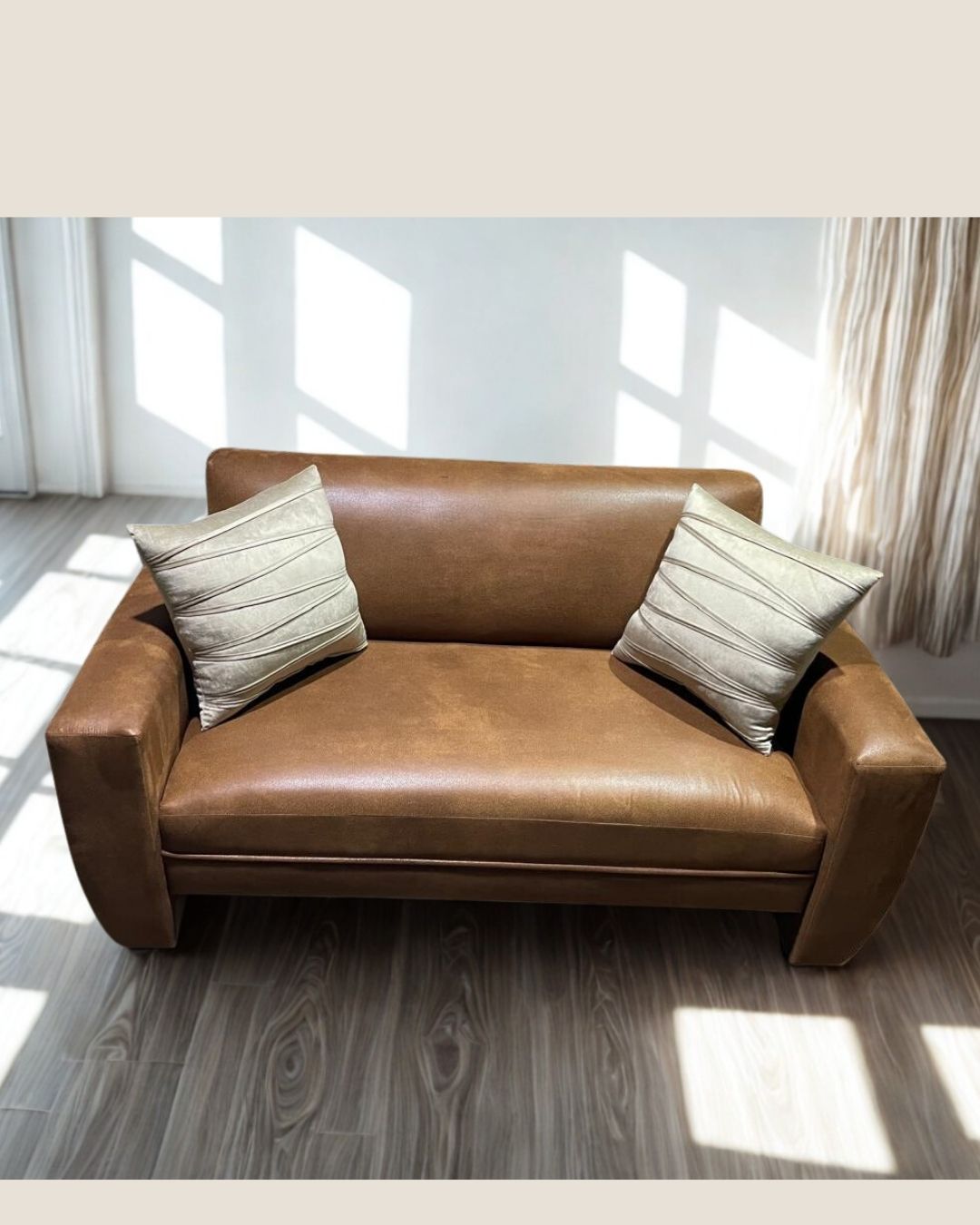 Sofá Sidney 1.50 | Cuero uruguayo Café