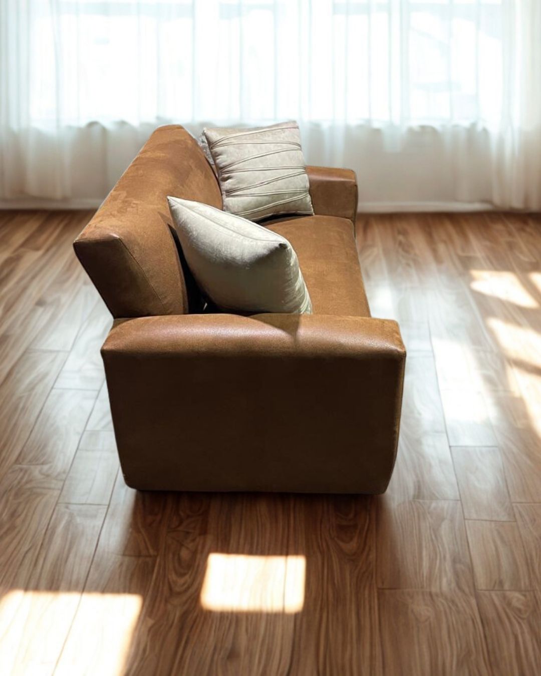 Sofá Sidney 1.50 | Cuero uruguayo Café