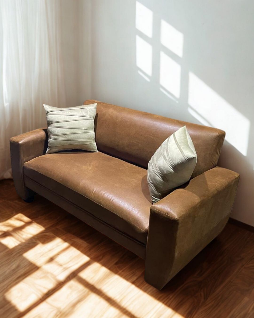 Sofá Sidney 1.50 | Cuero uruguayo Café